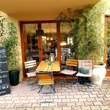 Beautiful And Cozy Remise For Up To 6 Guests * Berlim