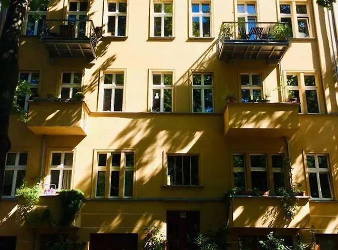 Beautiful And Cozy Remise For Up To 6 Guests * 柏林