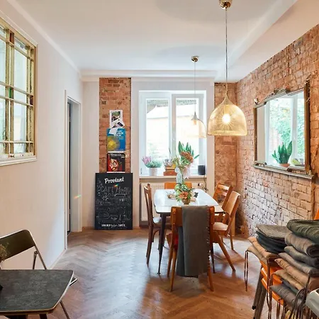 Beautiful And Cozy Remise For Up To 6 Guests * Берлин