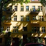 Beautiful And Cozy Remise For Up To 6 Guests * Berlín