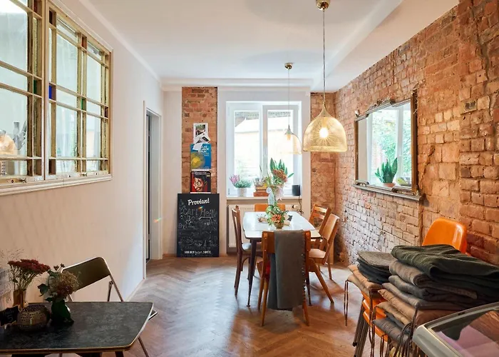 Beautiful And Cozy Remise For Up To 6 Guests * ベルリン